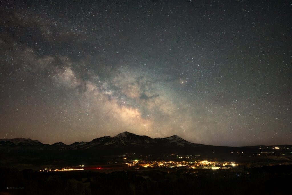 http://www.skies-alive.com/